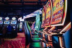 Slot Aviator dan Sweet Bonanza di aplikasi mobile evatoto