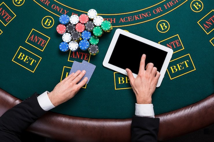 Dashboard platform evatoto menampilkan berbagai kategori game dan meja live dealer